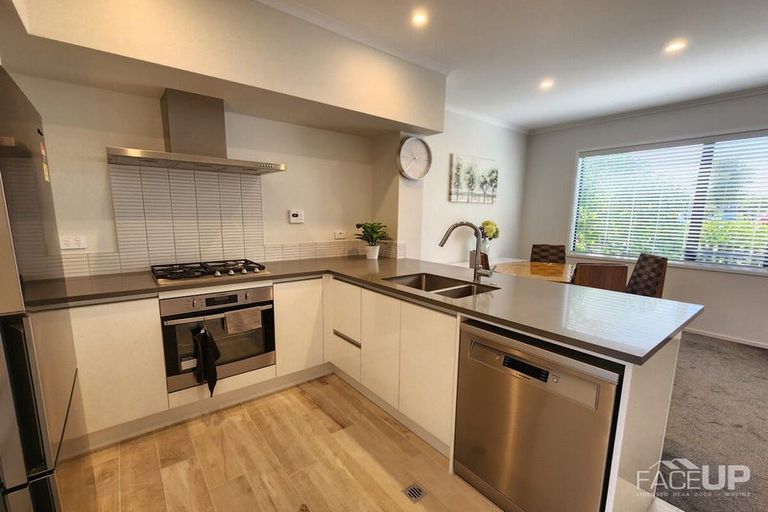 Photo of property in 18 Pukewhero Rise, Westgate, Auckland, 0614