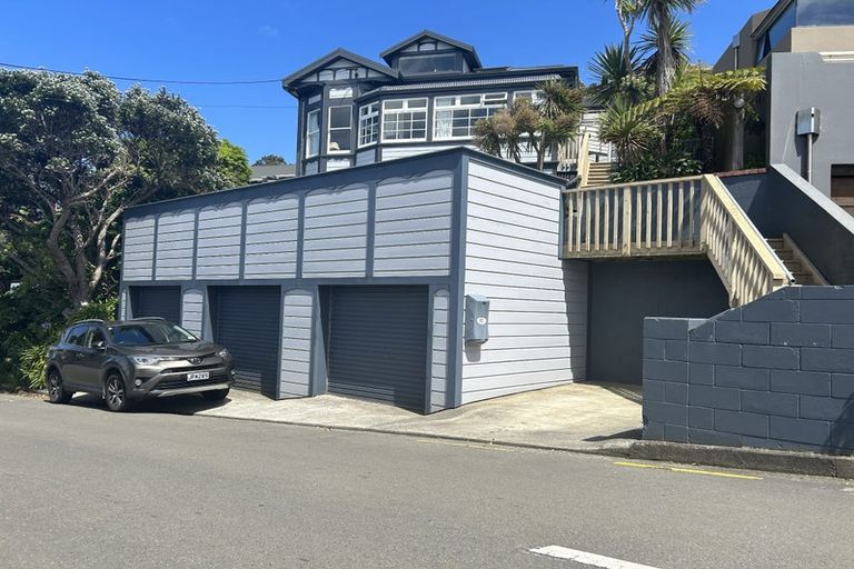 Photo of property in 1/62 Roseneath Terrace, Roseneath, Wellington, 6011