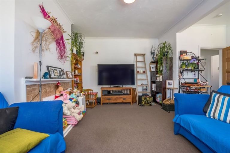 Photo of property in 3 Haig Street, Waterloo, Lower Hutt, 5011
