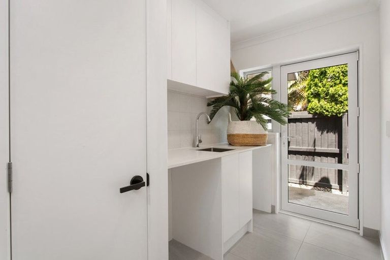 Photo of property in 49 Mokihi Gardens, Hillmorton, Christchurch, 8024