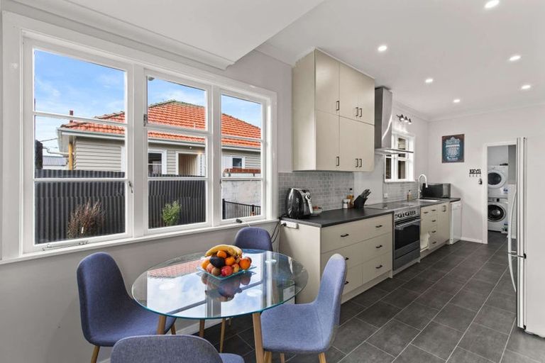 Photo of property in 110 Gonville Avenue, Gonville, Whanganui, 4501