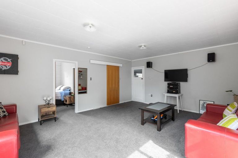 Photo of property in 26 Ngakoti Street, Urenui, 4375