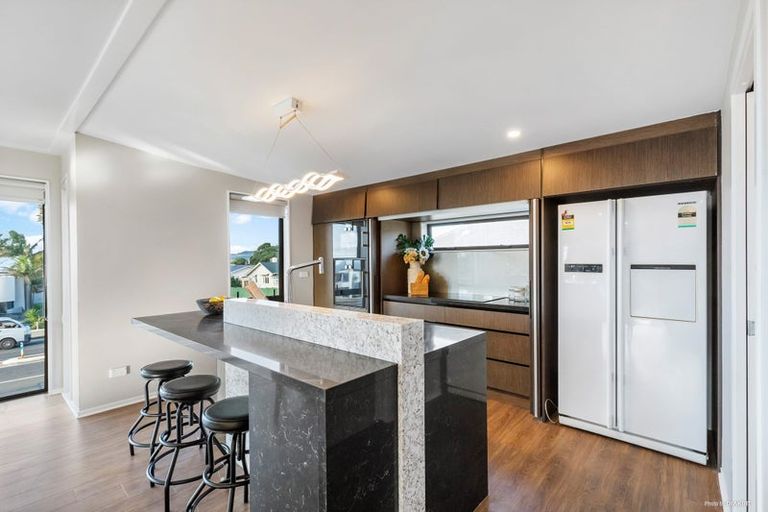 Photo of property in 407 Lake Road, Takapuna, Auckland, 0622