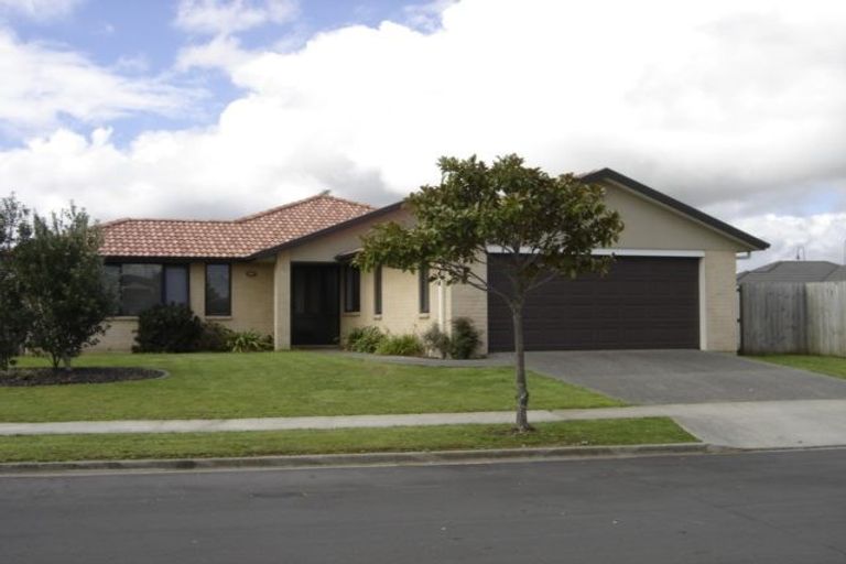Photo of property in 96 Redcastle Drive, East Tamaki, Auckland, 2013