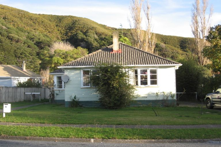 Photo of property in 24 Prouse Crescent, Naenae, Lower Hutt, 5011