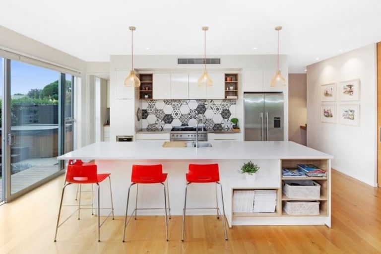 Photo of property in 143 Mays Road, St Albans, Christchurch, 8052