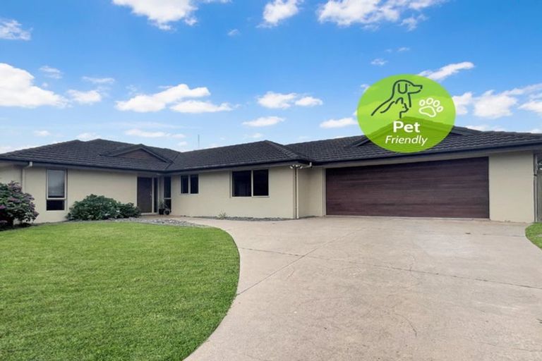 Photo of property in 8 Nielsen Gardens, Rototuna, Hamilton, 3210