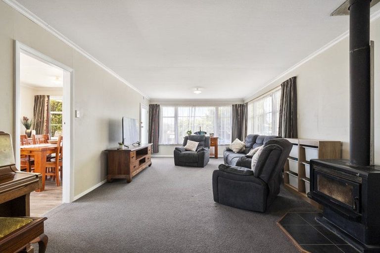 Photo of property in 11 Pembroke Street, Highbury, Palmerston North, 4412