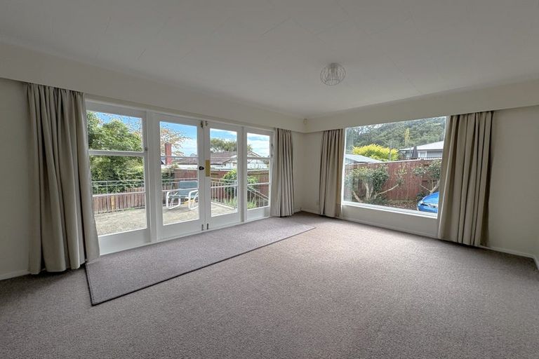 Photo of property in 56 Kamahi Street, Stokes Valley, Lower Hutt, 5019