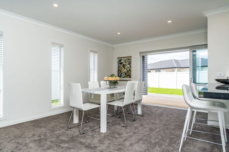 Photo of property in 43 Stace Hopper Drive, One Tree Point, 0118