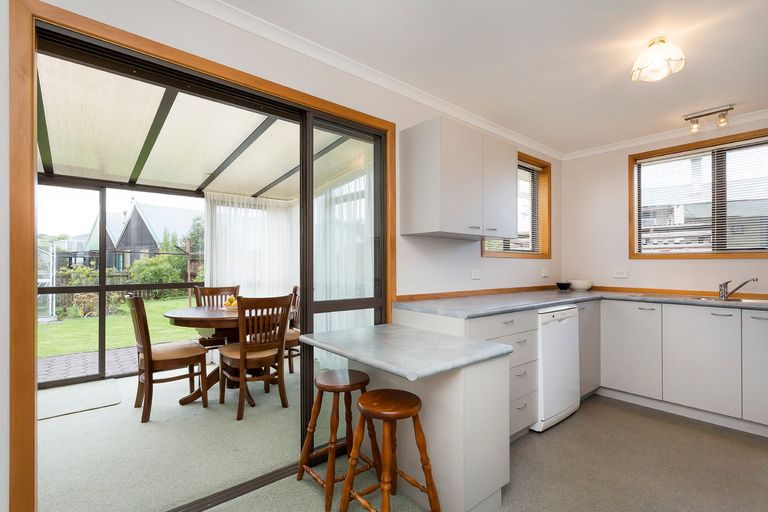 Photo of property in 1 Estuary Crescent, Fairfield, Dunedin, 9018