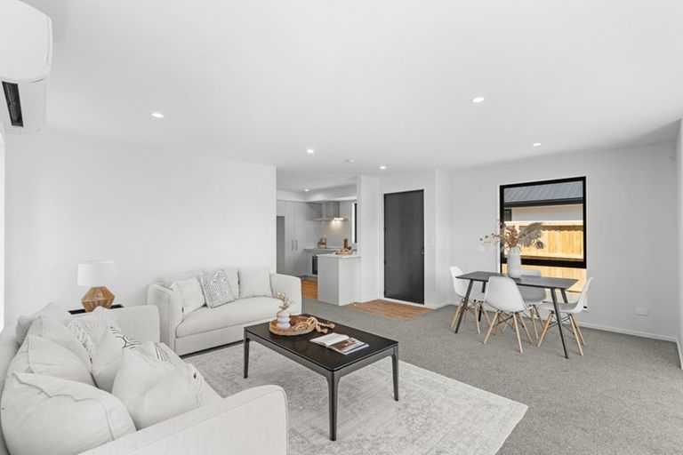 Photo of property in 2/4 Ramore Place, Redwood, Christchurch, 8051