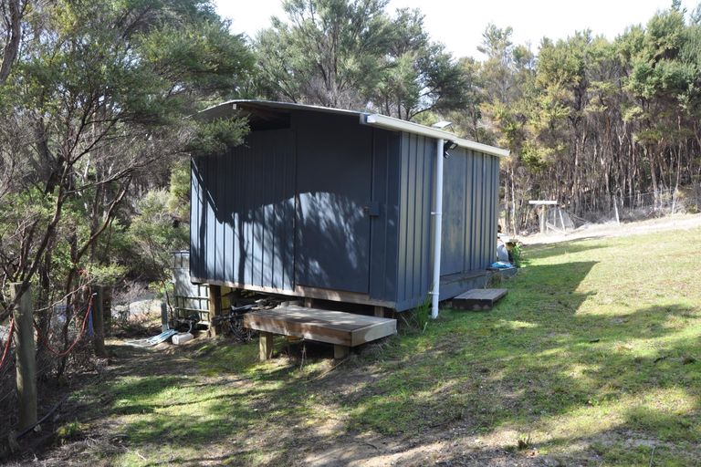 Photo of property in 11 Edith Ridge Road, Kawau Island, 0920