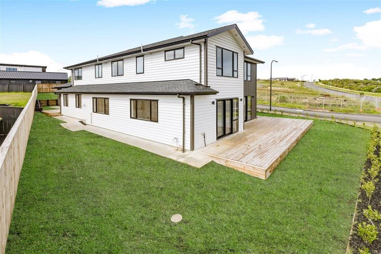 Photo of property in 1 Hutukawa Drive, Beachlands, Auckland, 2018