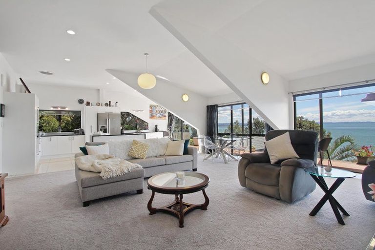 Photo of property in 26 Crispe Road, Clarks Beach, 2122