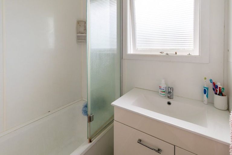 Photo of property in 272 Conyers Street, Strathern, Invercargill, 9812