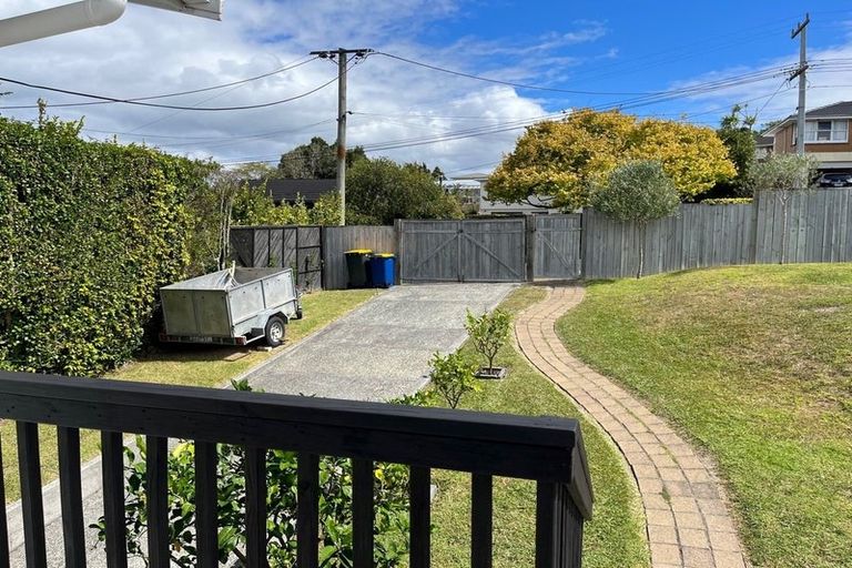 Photo of property in 7 Meadowvale Avenue, Forrest Hill, Auckland, 0620