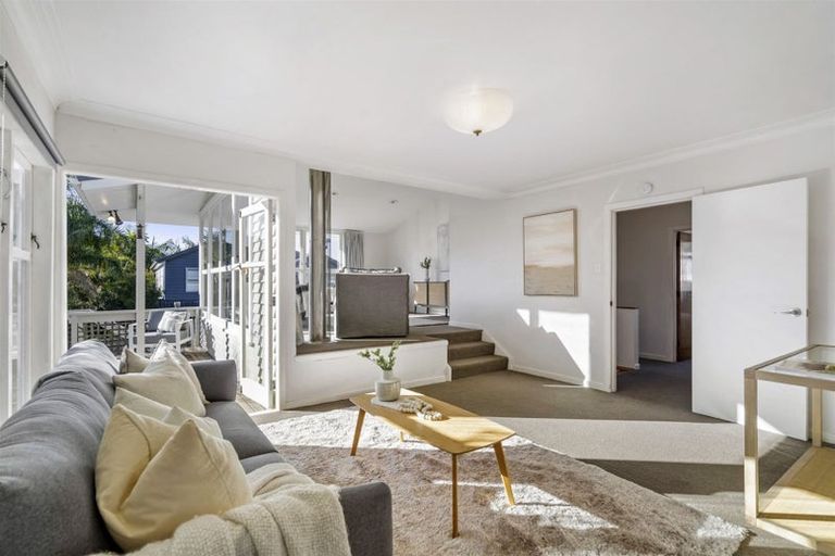 Photo of property in 11 Church Street, Northcote Point, Auckland, 0627