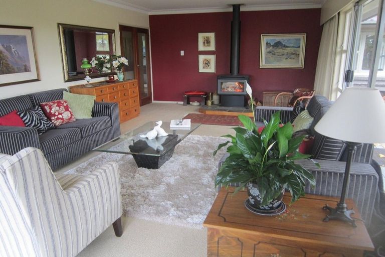 Photo of property in 8 Awatea Terrace, Lynmore, Rotorua, 3010