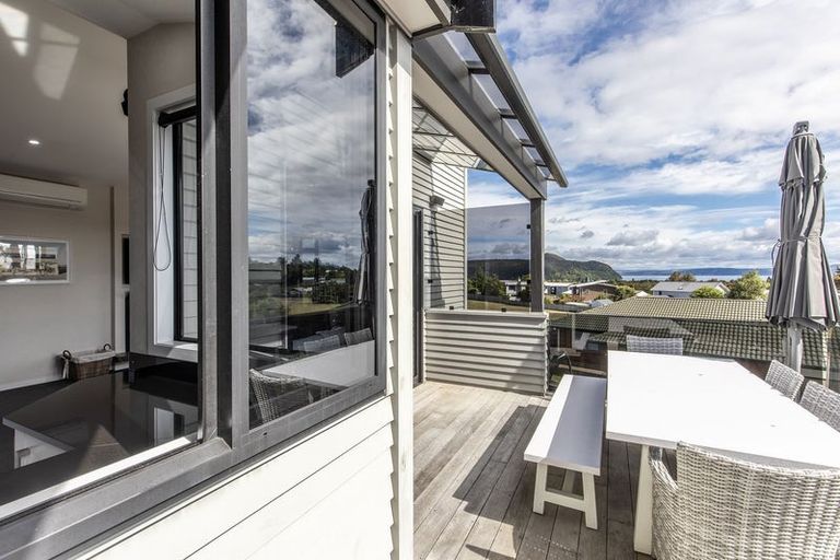 Photo of property in 72 Kahotea Drive, Motuoapa, Turangi, 3382