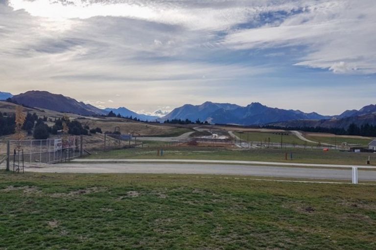 Photo of property in 59 Mount Nicholas Avenue, Wanaka, 9305
