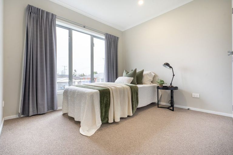 Photo of property in 27b Southsea Crescent, Silverdale, Hamilton, 3216