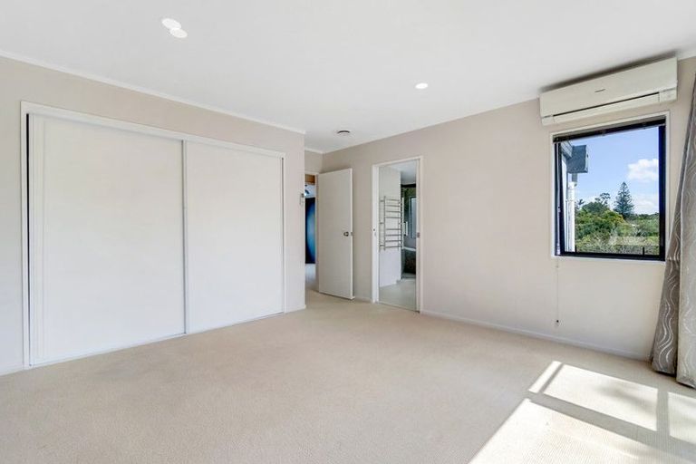 Photo of property in 2/30b Verbena Road, Birkdale, Auckland, 0626