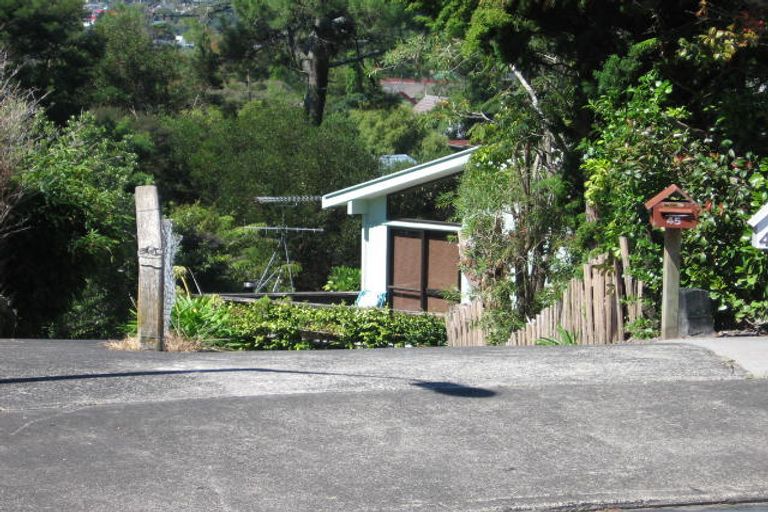 Photo of property in 45 Deverell Place, Northcross, Auckland, 0632