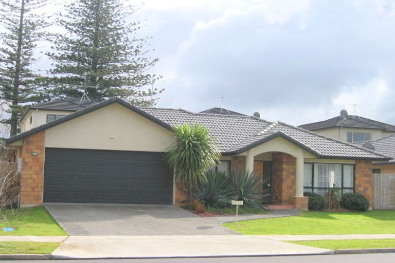 Photo of property in 49 Wayne Francis Drive, East Tamaki, Auckland, 2016