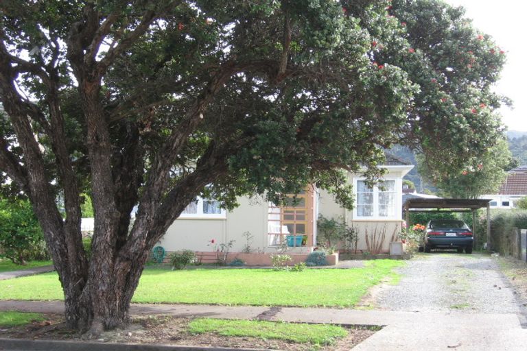 Photo of property in 19 Hunter Street, Taita, Lower Hutt, 5011