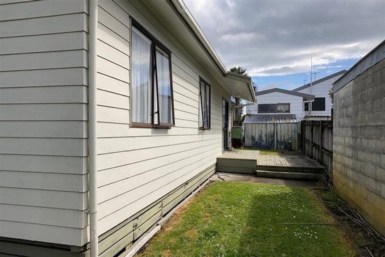 Photo of property in 2/935 Cameron Road, Gate Pa, Tauranga, 3112
