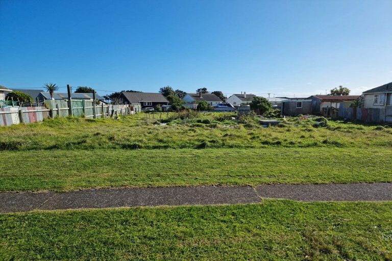 Photo of property in 9 Kent Street, Patea, 4520