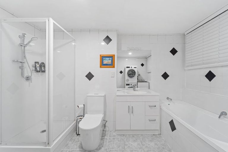 Photo of property in 107 Braemar Road, Castor Bay, Auckland, 0620