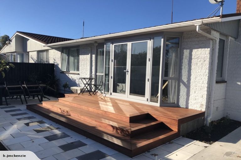 Photo of property in 1/16 Holly Road, St Albans, Christchurch, 8014