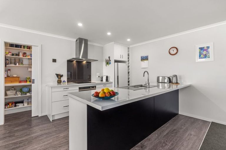 Photo of property in 15 Admiralty Drive, Haruru, 0204