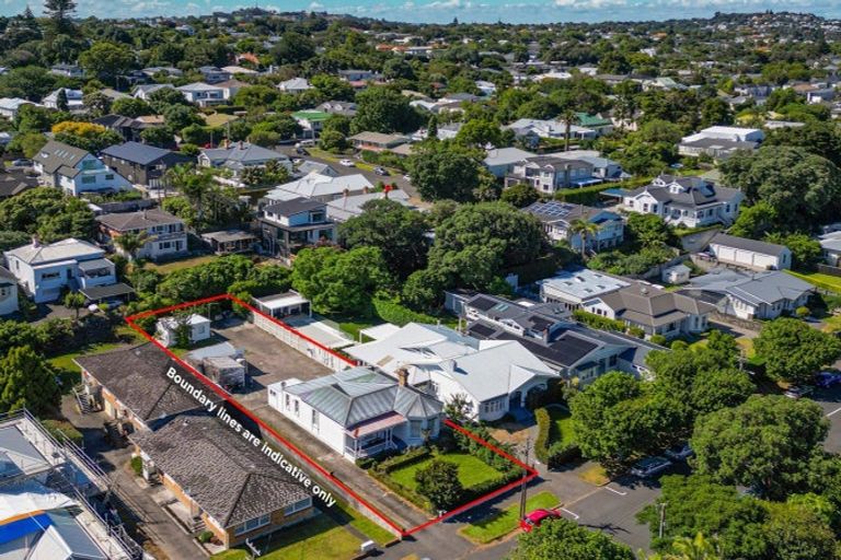 Photo of property in 12 Kenyon Avenue, Mount Eden, Auckland, 1024