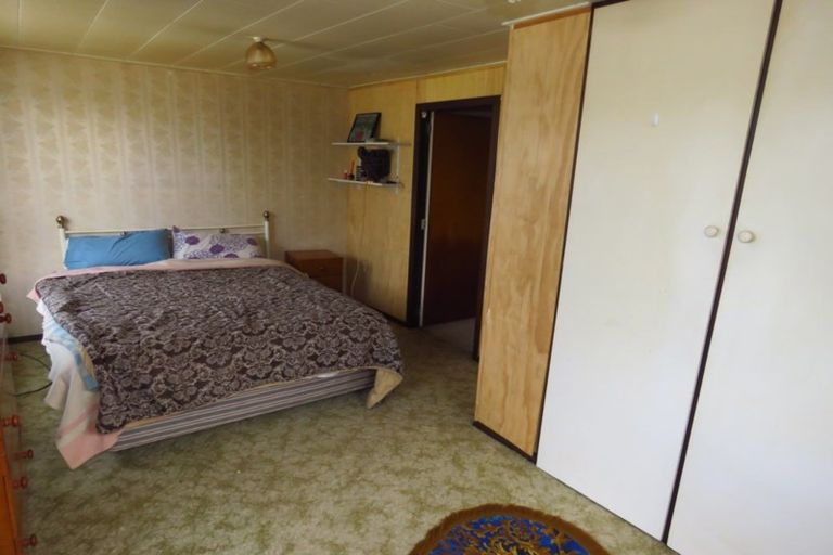 Photo of property in 86 Wakefield Street, Westport, 7825