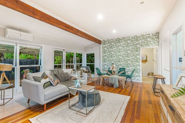 Photo of property in 1/13 Hammond Avenue, Hatfields Beach, Orewa, 0931