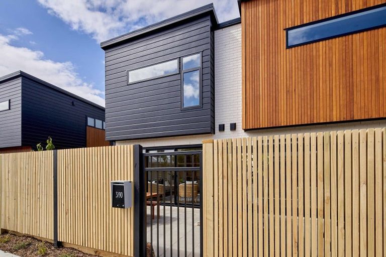 Photo of property in 3/90 Knights Road, Hutt Central, Lower Hutt, 5010