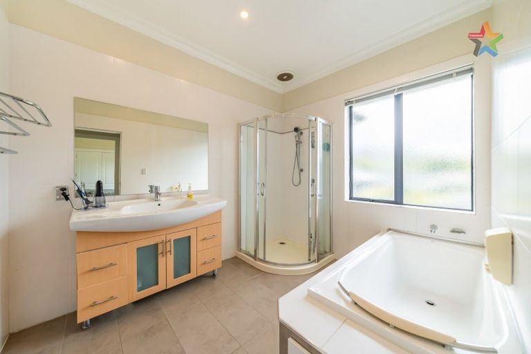 Photo of property in 7 Cottle Heath Close, Manor Park, Lower Hutt, 5019