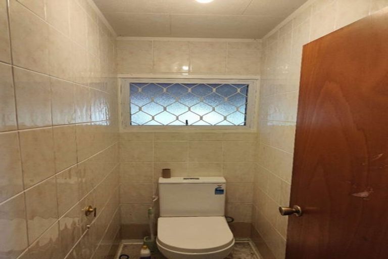 Photo of property in 15 Bundena Place, Clendon Park, Auckland, 2103