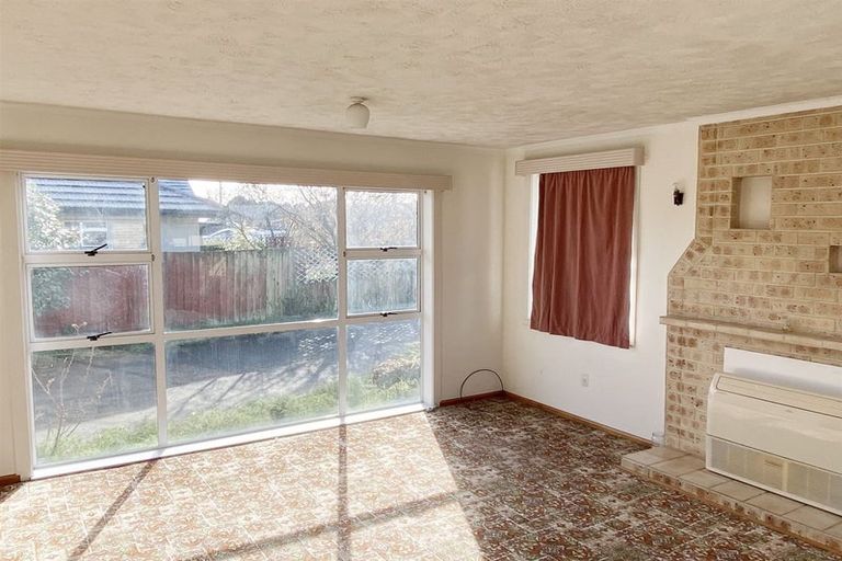 Photo of property in 209 Burwood Road, Burwood, Christchurch, 8083