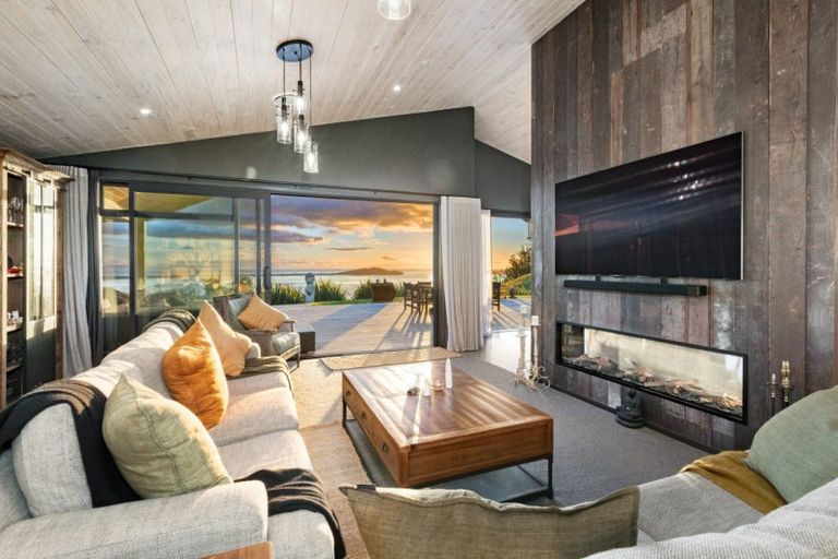 Photo of property in 1031b State Highway 2, Tanners Point, Katikati, 3177