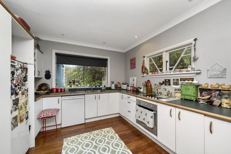 Photo of property in 16 Falla Street, Paraparaumu Beach, Paraparaumu, 5032