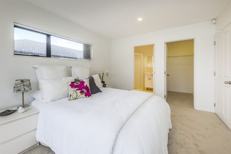 Photo of property in 9a Nogat Avenue, Papatoetoe, Auckland, 2024