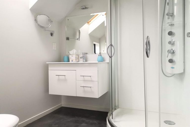 Photo of property in 21 Bartlett Street, Riccarton, Christchurch, 8011