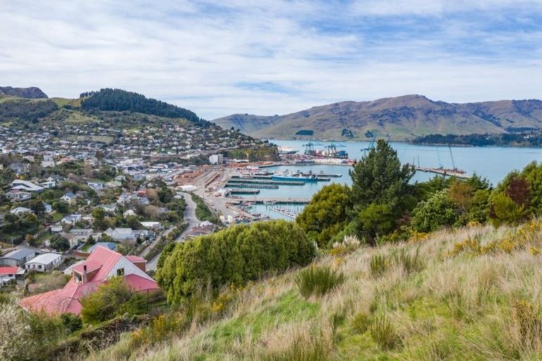 Photo of property in 23e Walkers Road, Lyttelton, 8082