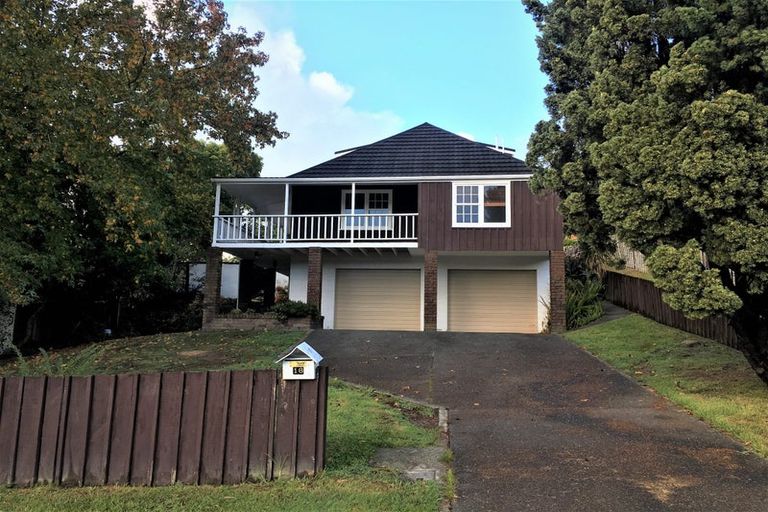 Photo of property in 16 Elmira Place, Browns Bay, Auckland, 0630