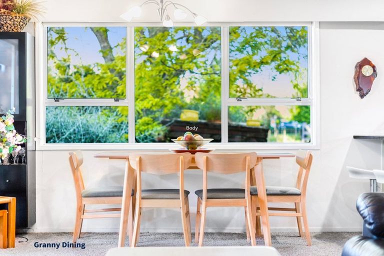 Photo of property in 16 Langford Place, Dairy Flat, Albany, 0792