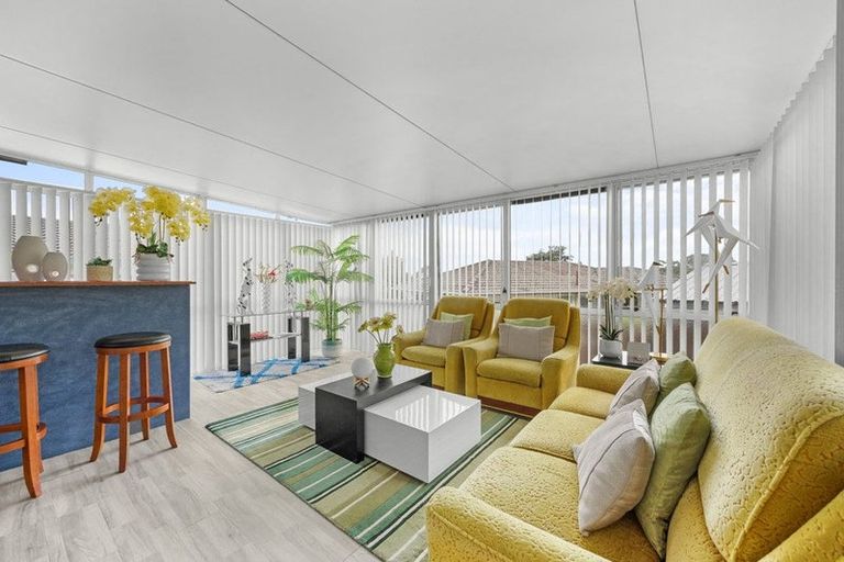 Photo of property in 2/54 Finlayson Avenue, Clendon Park, Auckland, 2103